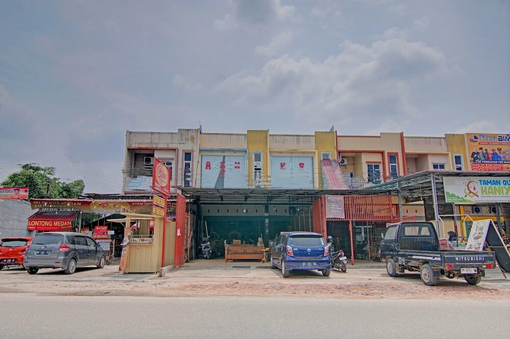 Hotel Spot On 92974 Arsen House, Pekan Baru, photo