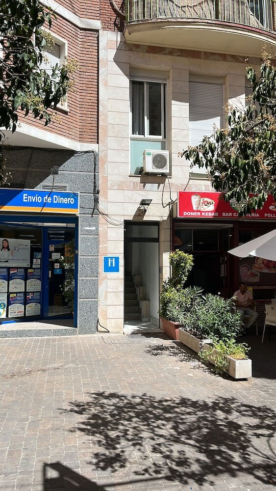 Фото отеля 1