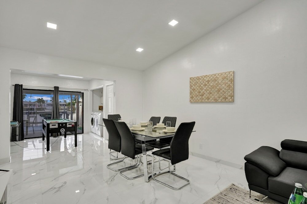 Фото The Lake House in Fort Lauderdale