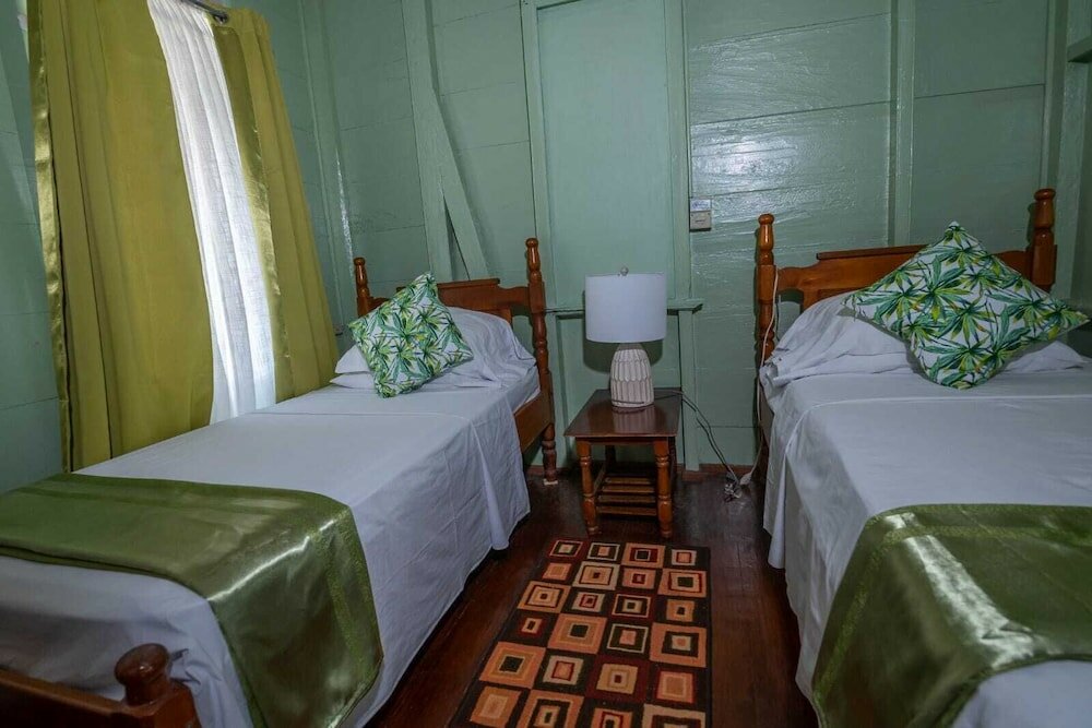 Фото Cholson Chalets Limited