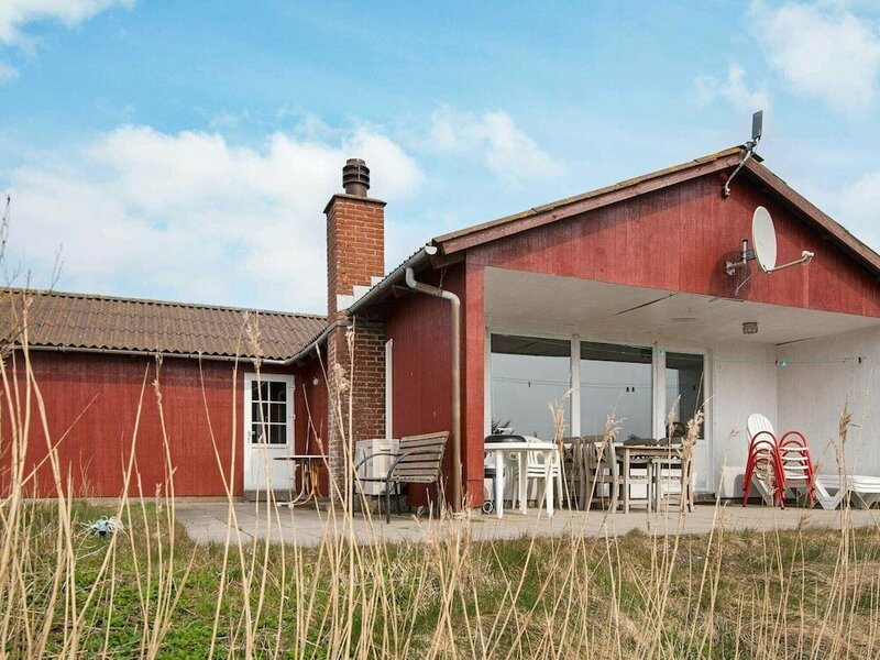Гостиница Vibrant Holiday Home in Rømø near Sea