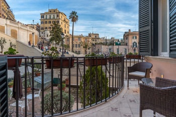 Фото Les Diamants Spanish Steps Suite