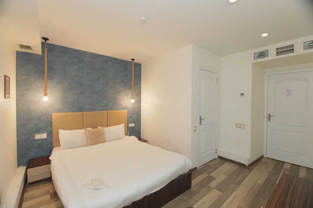 Фото Garden Inn Nizami Hotel