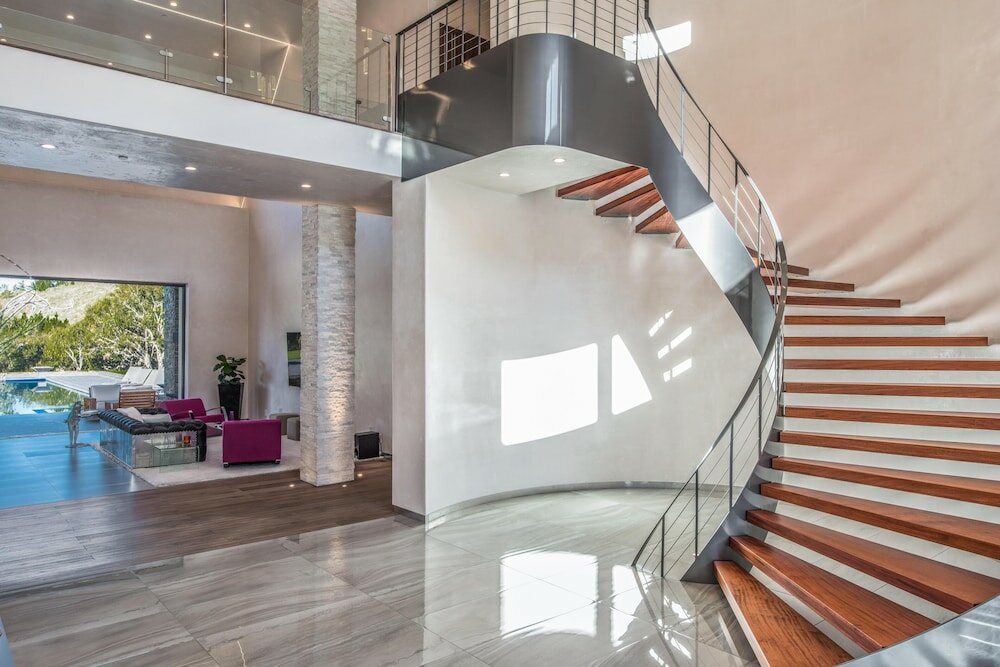 Фото Lx1a: Luxury Contemporary Villa in The Middle of Nature