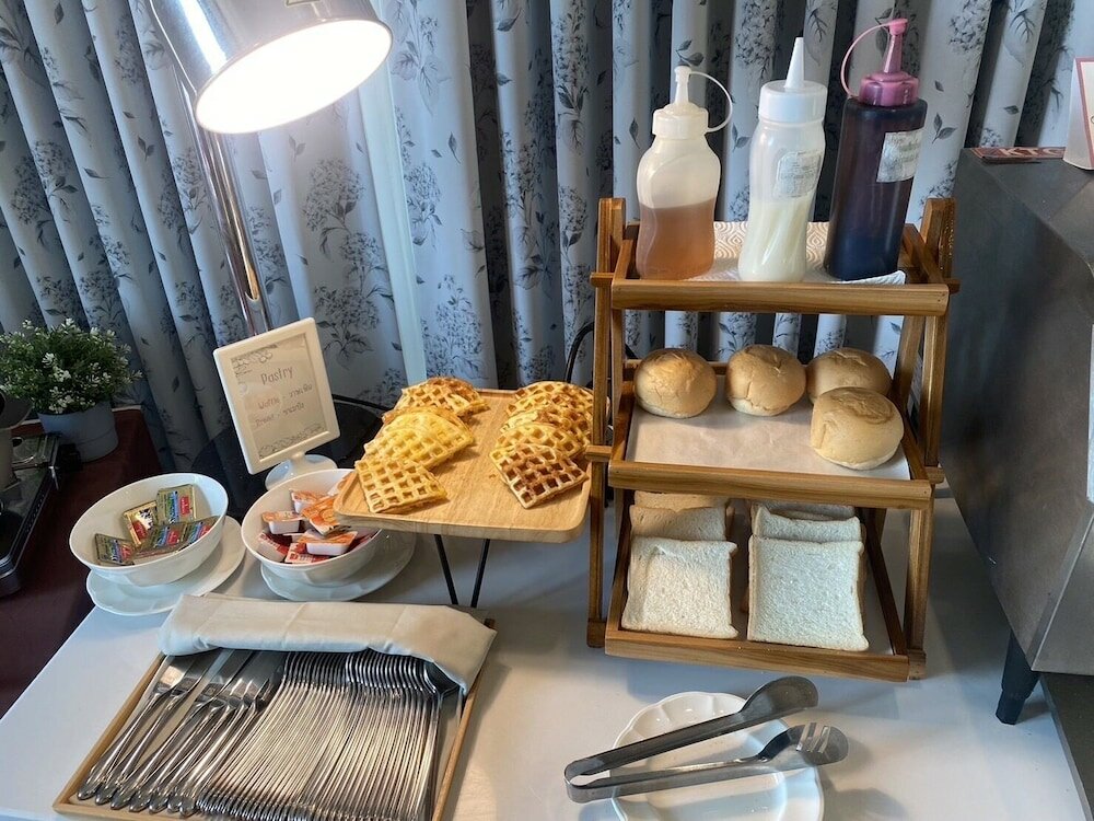 Фото Huern Kan Thong Hotel