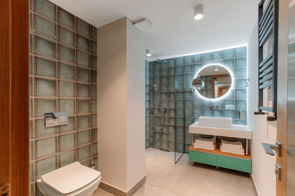 Фото Urban Apartments 17 Executive Suits