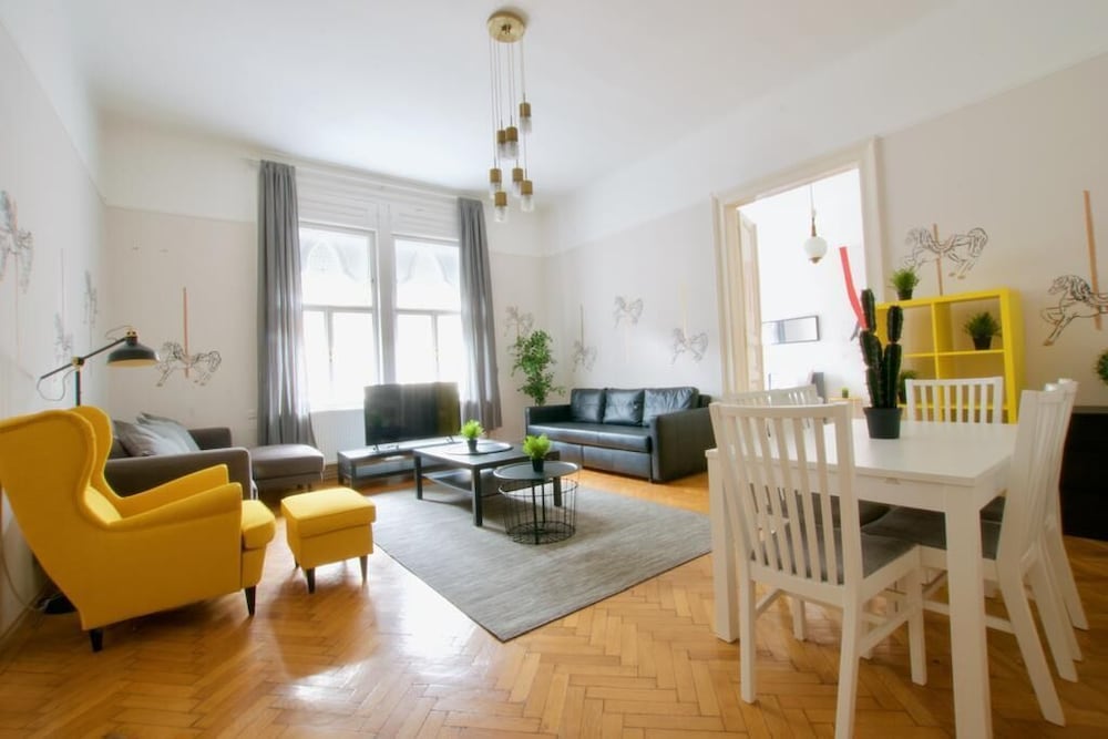 Фото W41- Modern & Quality Apartments