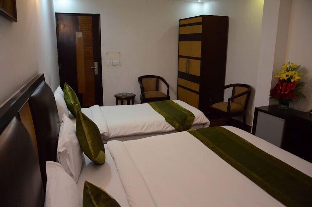 Фото Hotel Wti Airport