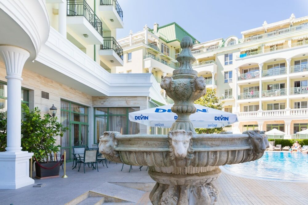 Фото Hotel Romance & Family Suites