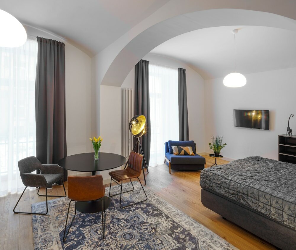 Фото Mn6 Luxury Suites by Adrez Living