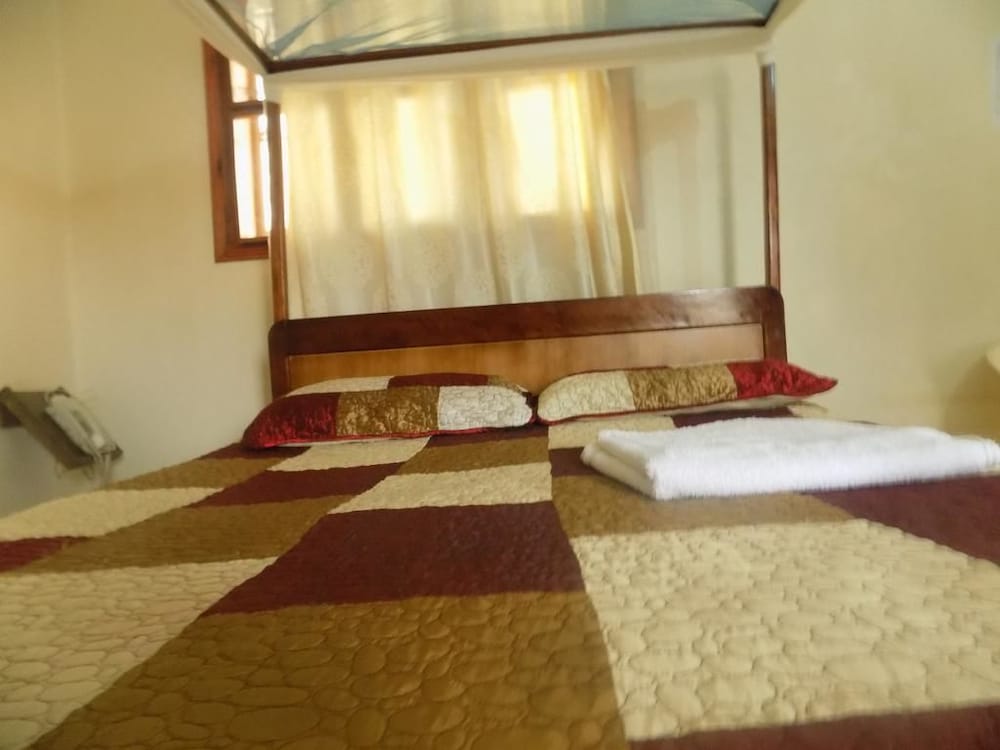 Фото Pride Travellers Hotel