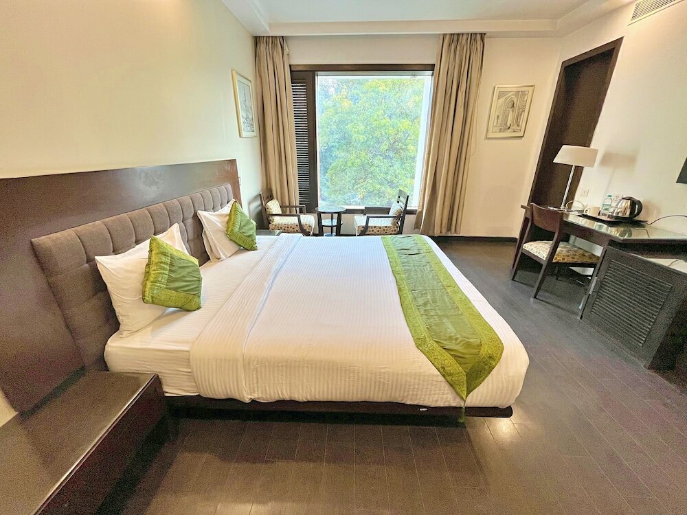 Фото Amber Inn by Orion Hotels