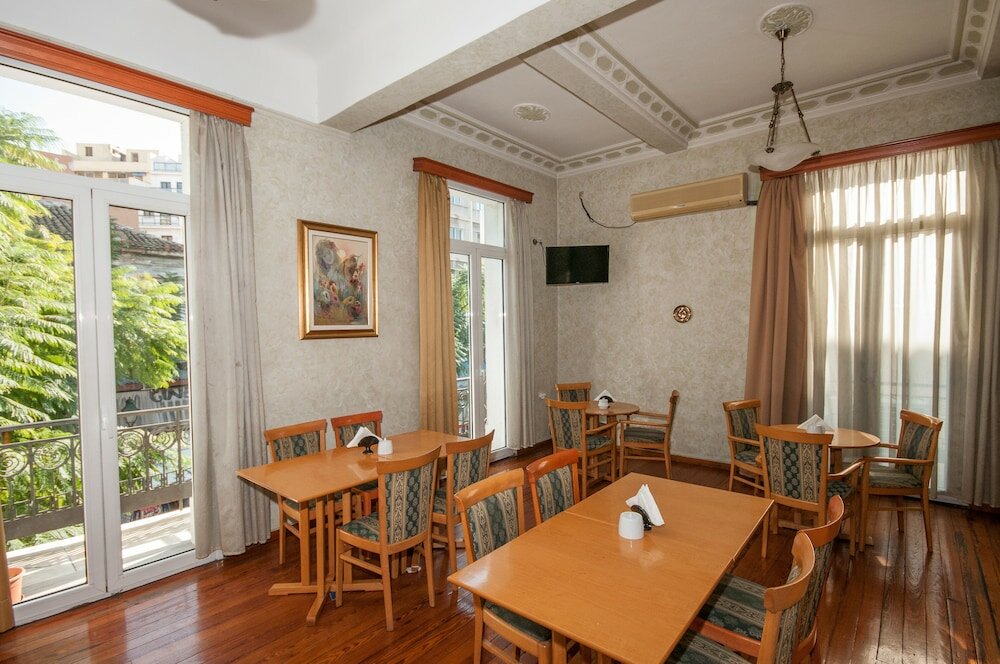 Фото Cecil Hotel