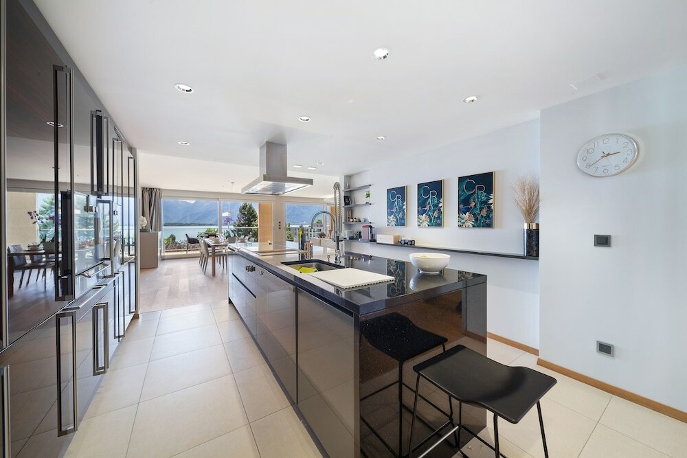 Фото Montreux Panoramic Views 4bd Apartment