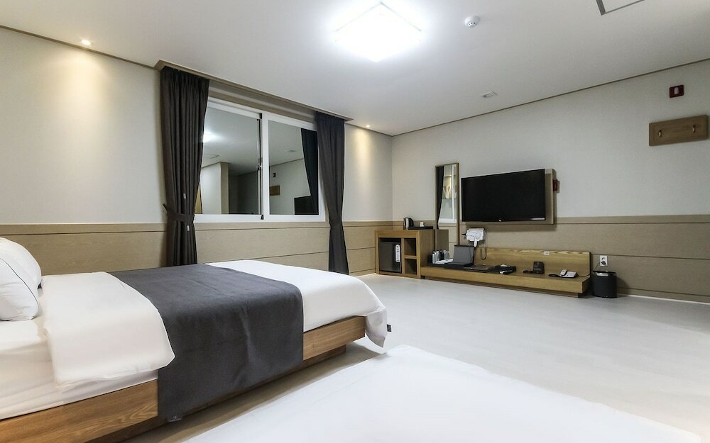 Фото Yeosu Hotel Zava