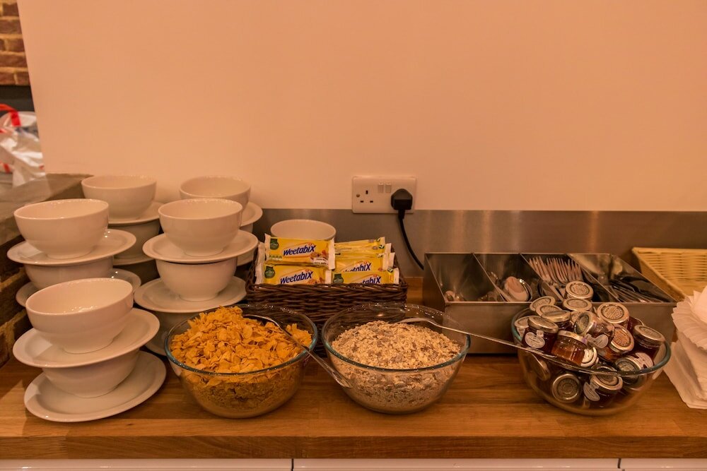 Фото London City Airport Hotel