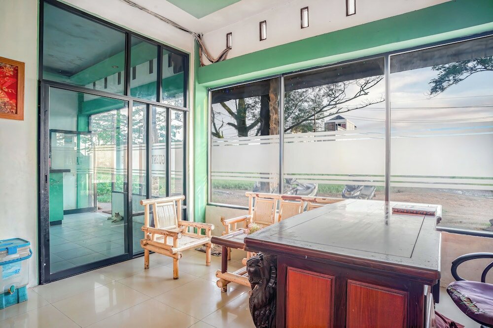 Фото Oyo 92609 Guest House Malay Singkawang