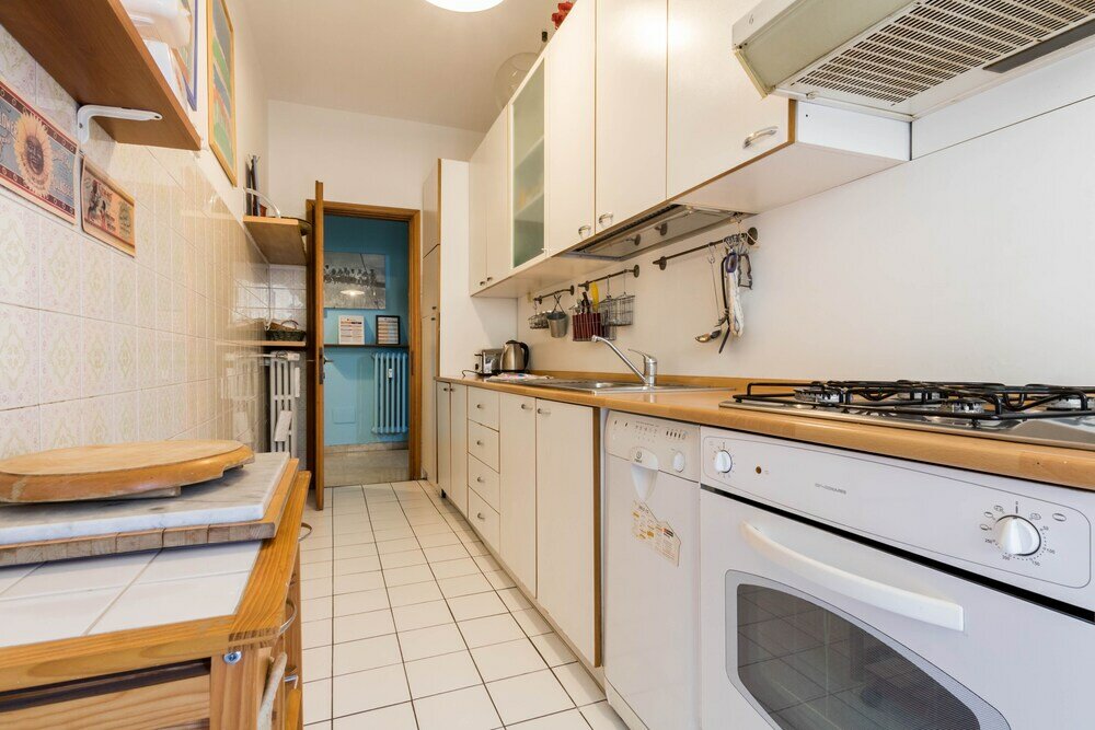 Фото Altido Quiet Apt w Terrace in Beautiful Area