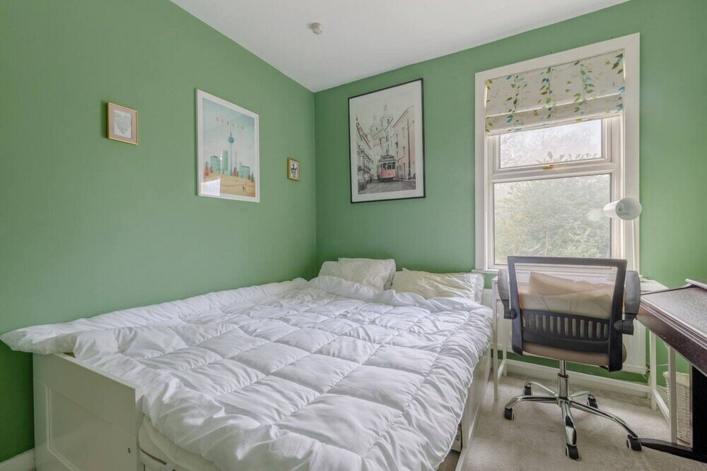 Фото Homely and Spacious 2 Bedroom House - Stratford