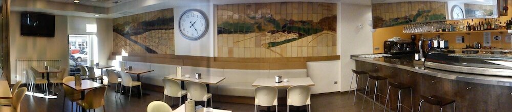 Фото Aparthotel Meseguer