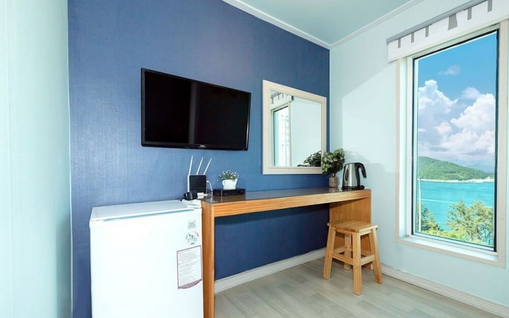 Фото Yeosu Maison Blanche Pension