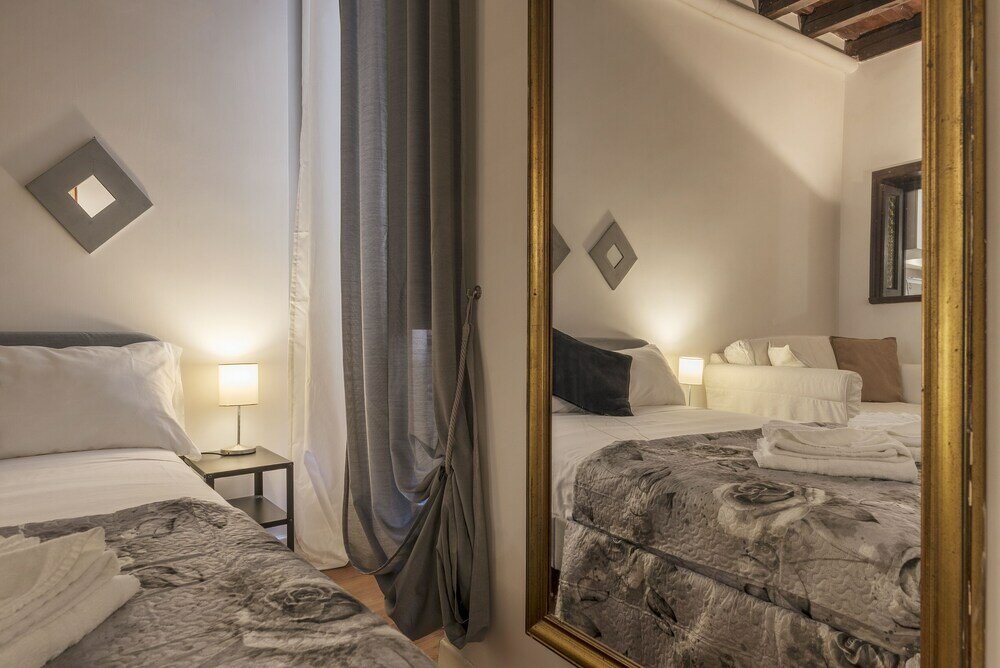 Фото Fori Imperiali Elegant Apartment