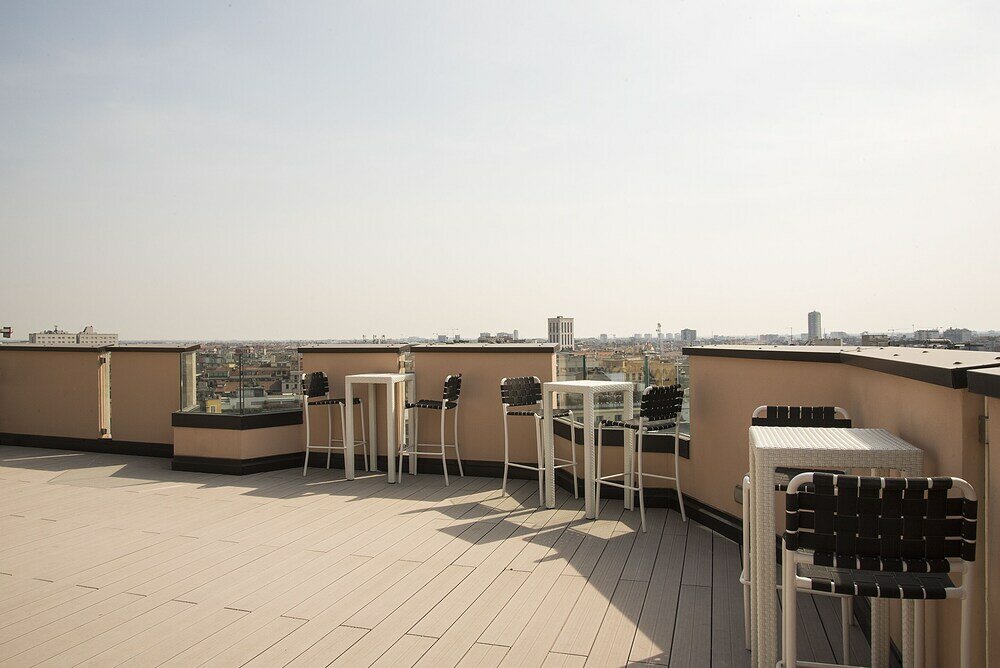 Фото Easyhomes - Central Tower