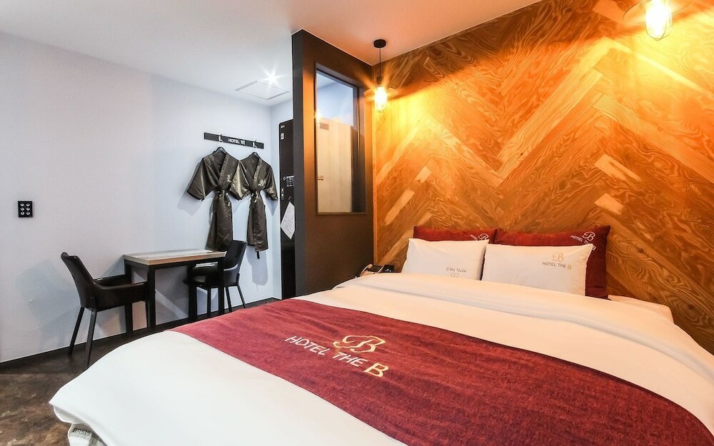 Фото Yeosu Hotel The B