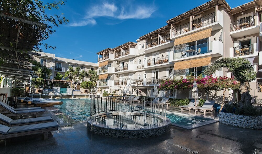 Фото Отель Iniochos