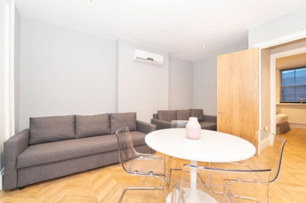 Фото Pml Apartments Southwick Street