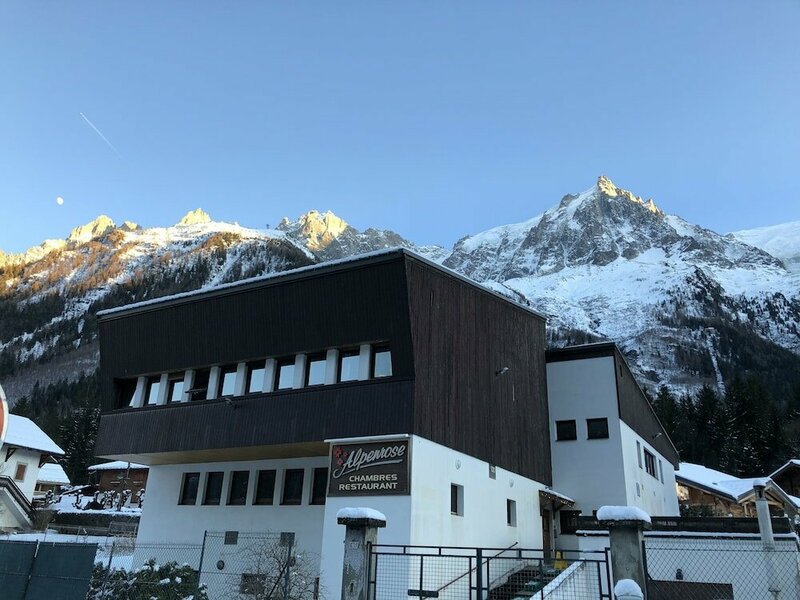 Хостел Alpenrose - Hostel в Шамони
