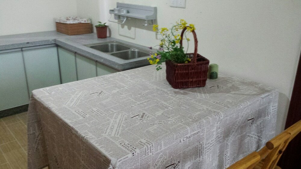 Фото Julians Country Inn