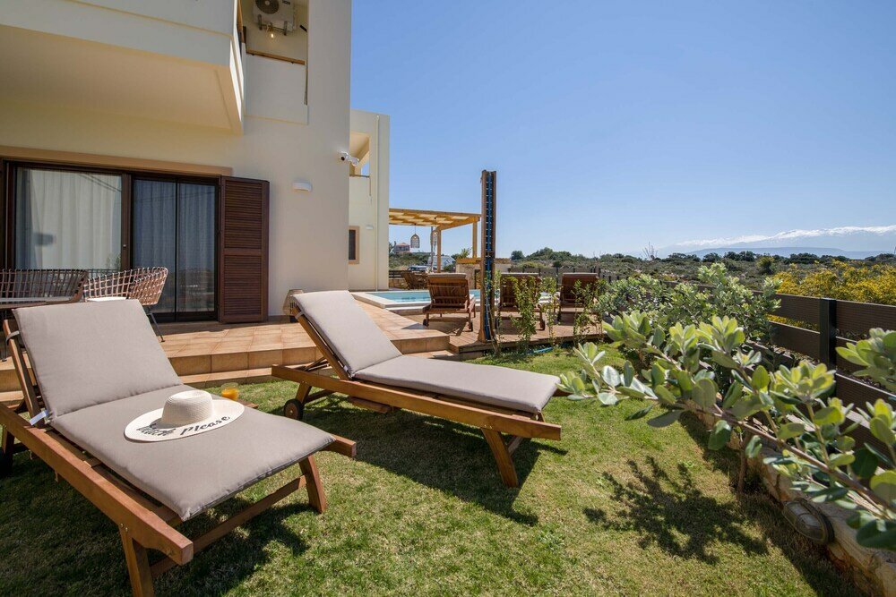 Фото EcoHome Villa