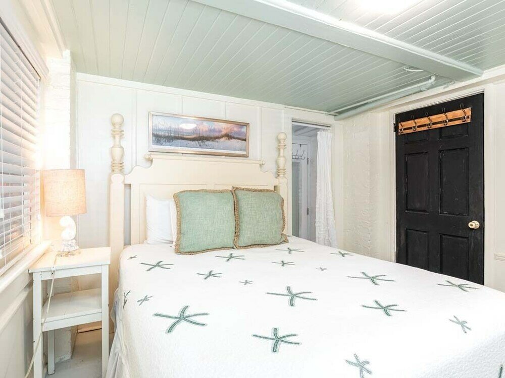 Фото Butler Beach Cottage