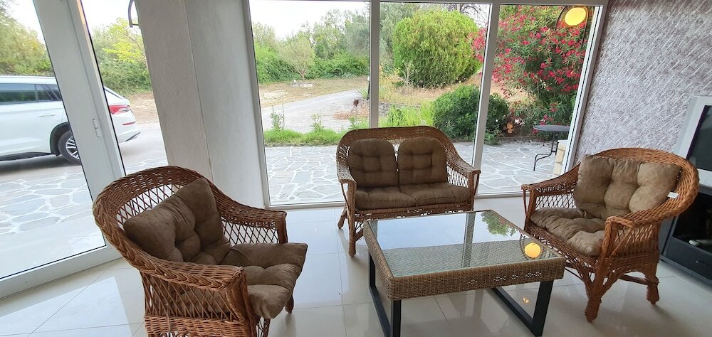 Фото Pashos Hotel