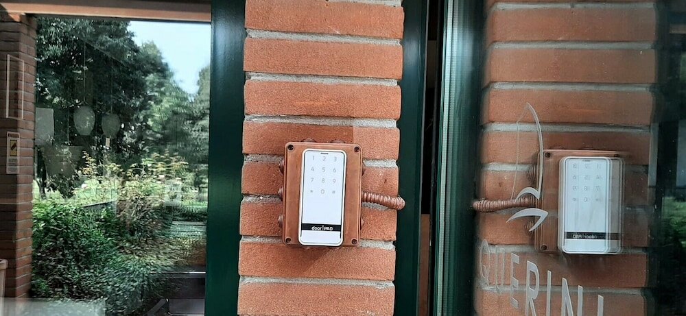 Фото Hotel Querini Budget & Business Hotel