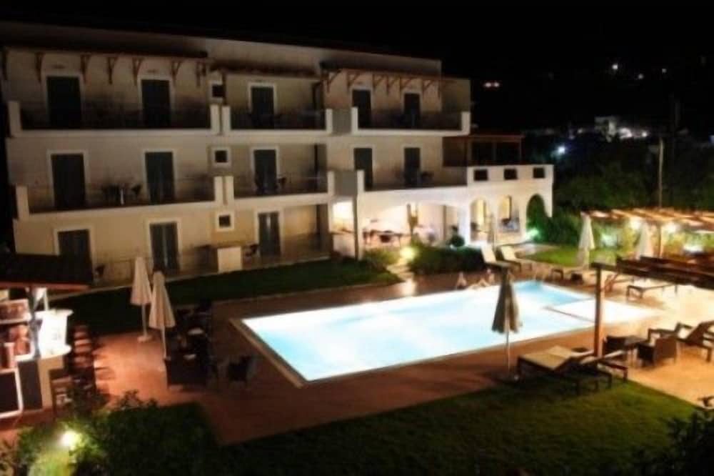 Фото Hotel Eleana