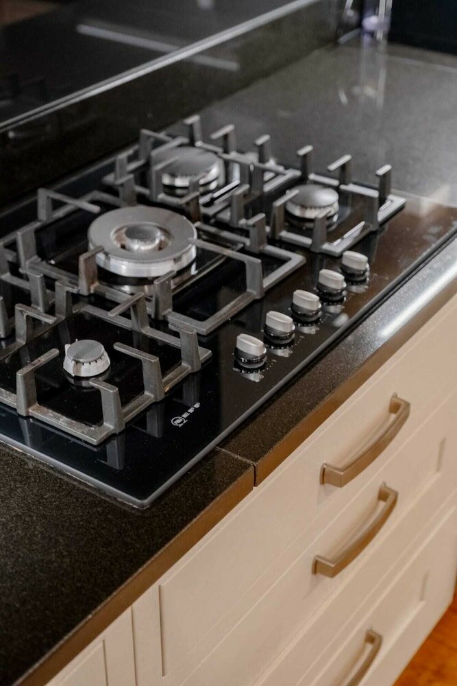 Фото Gorgeous 2bd Flat With Patio - South Kensington!