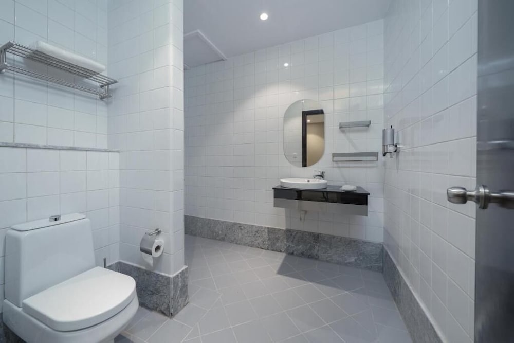 Фото Biz Hotel Apartments