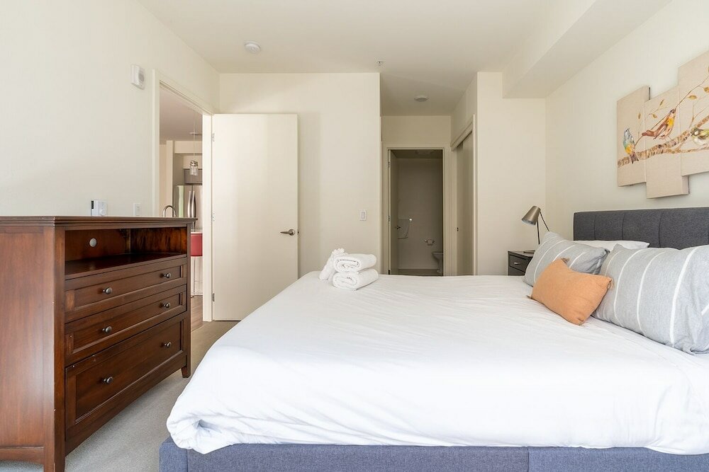 Фото Sophari Mercer Island Apartments