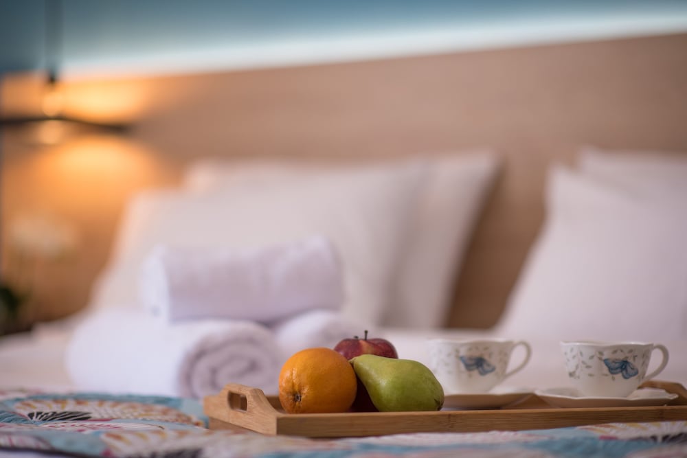 Фото Mythic Summer Hotel