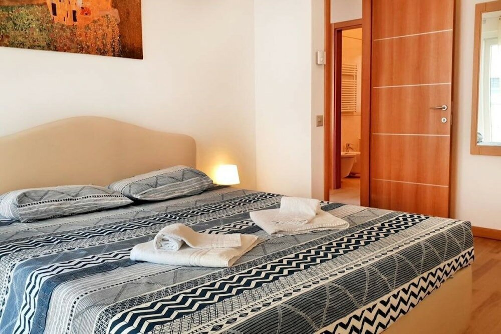 Фото Prestige Du Lac Apartments