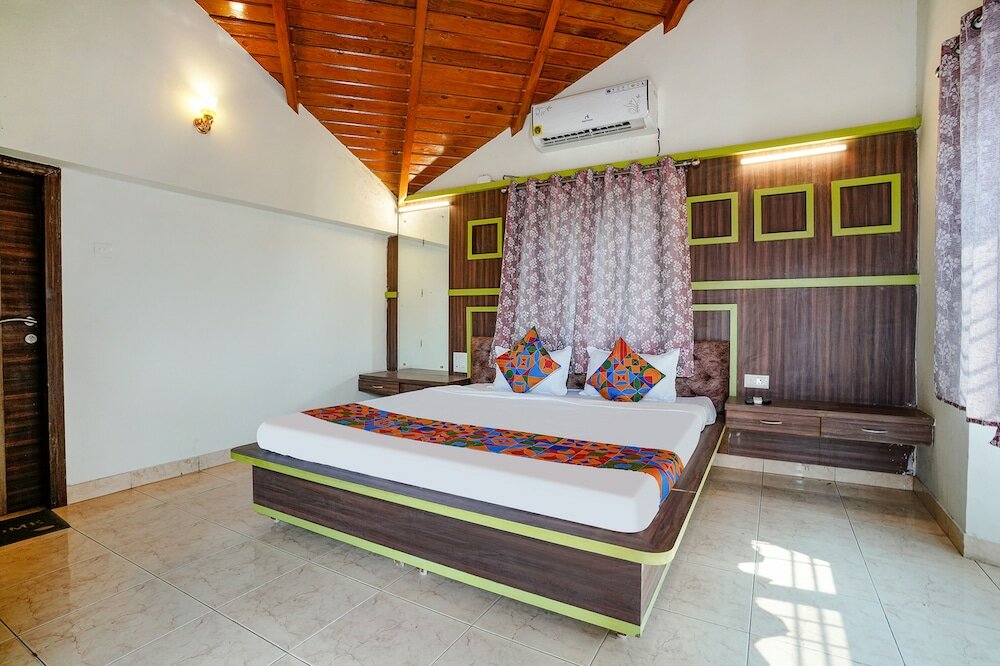 Фото Fabhotel Hi Way Resort