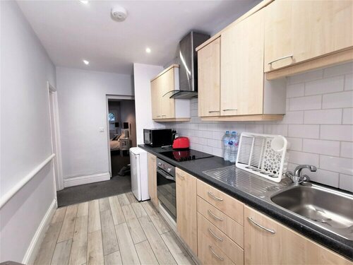 Гостиница Spacious 2 bed flat in Camden в Лондоне