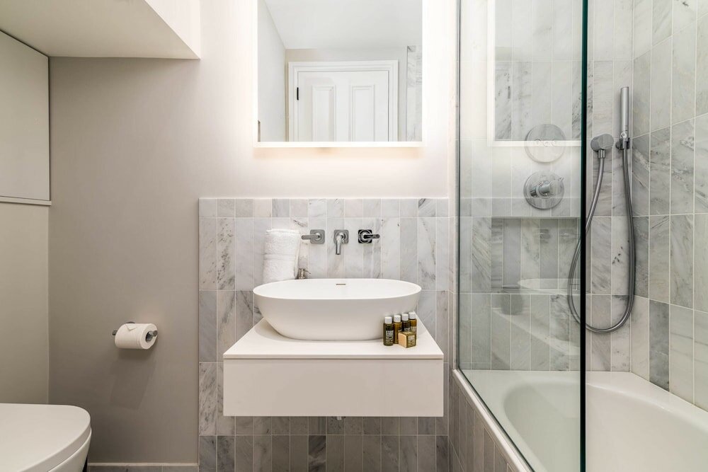 Фото Modern Apartment Near Central London