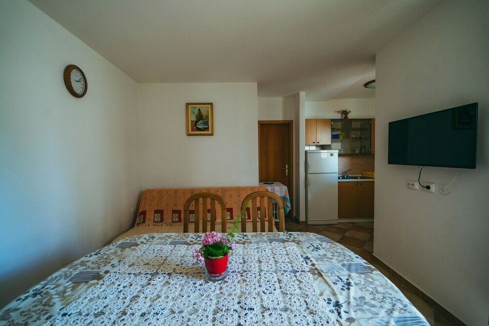 Фото Lovre - Close to the sea - A3