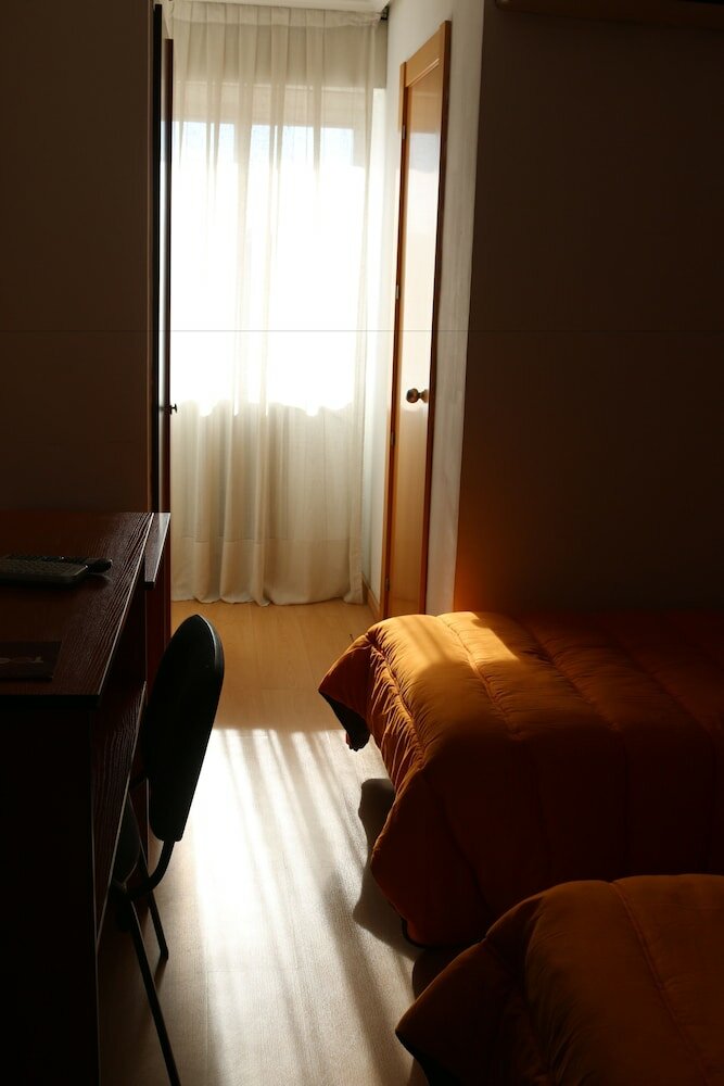 Фото Hostal Cataluña