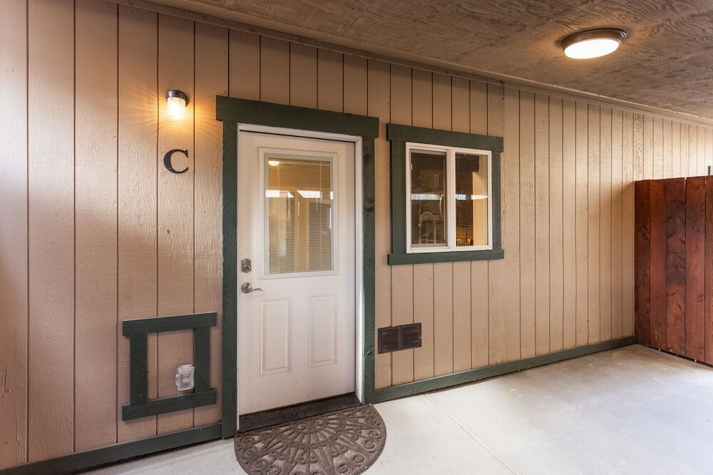 Фото The Yellowstone Hideaway Unit C