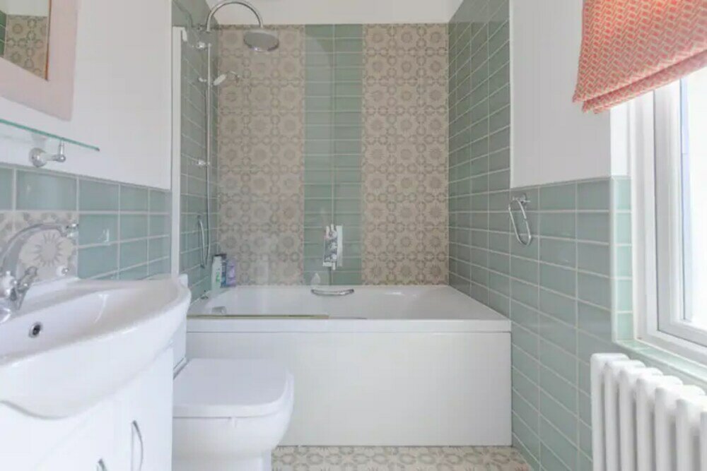 Фото Charming 4bd House With Private Garden - Tooting