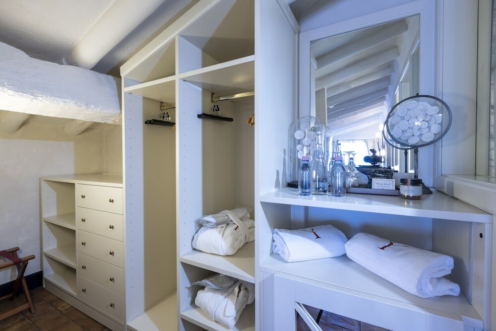 Фото Hôtel Le Yaca Saint-Tropez